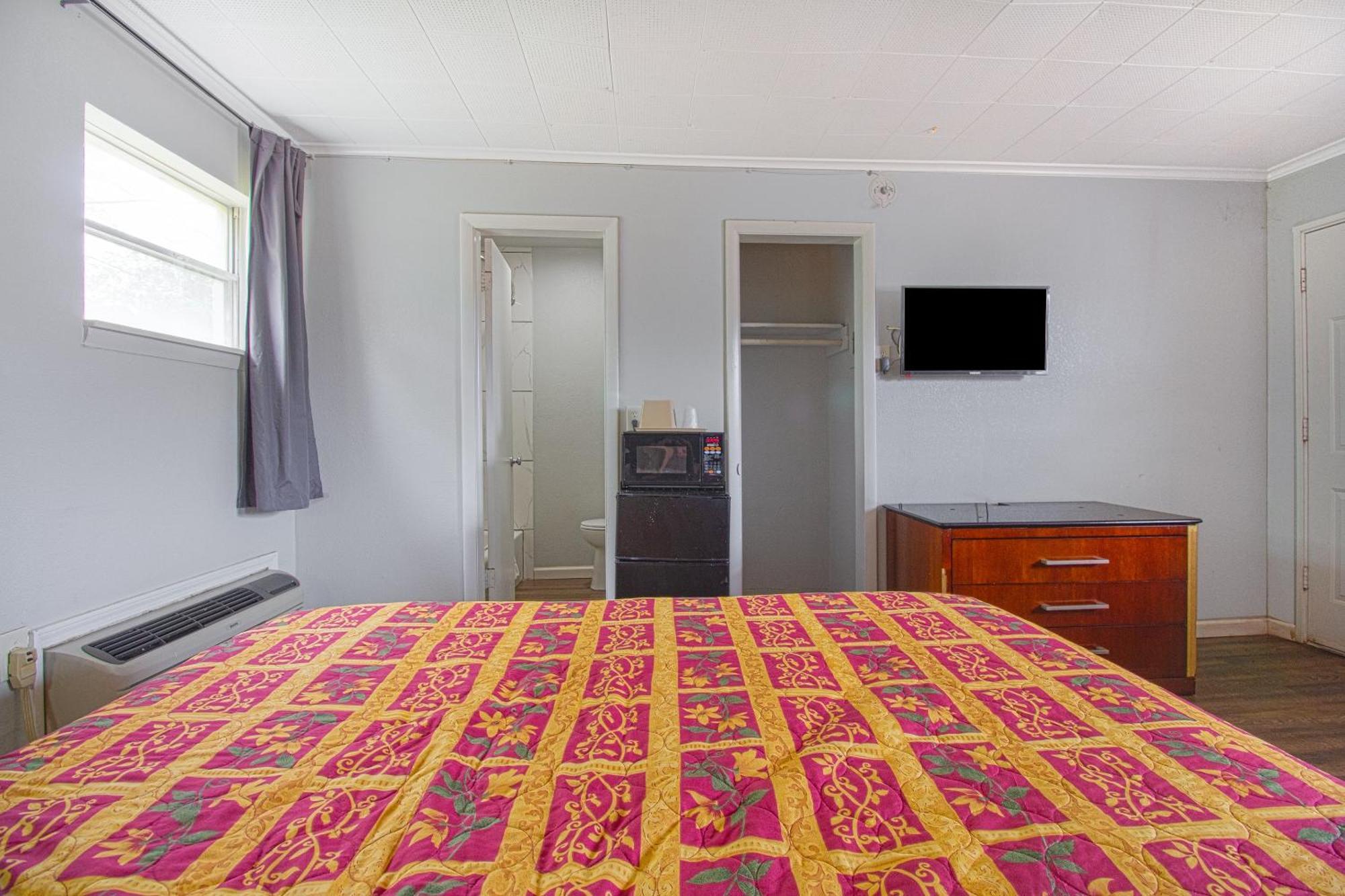 Oyo Hotel Mcalester Ok S Main St Экстерьер фото