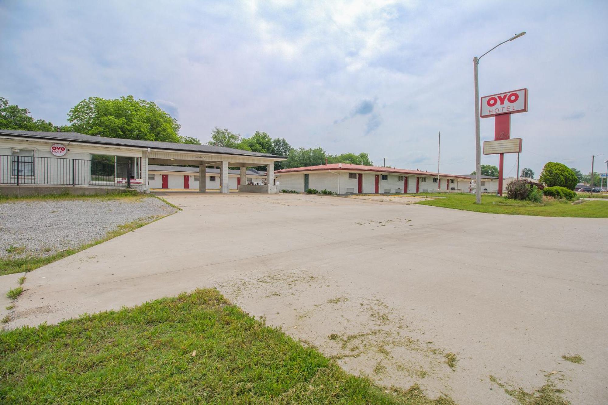 Oyo Hotel Mcalester Ok S Main St Экстерьер фото