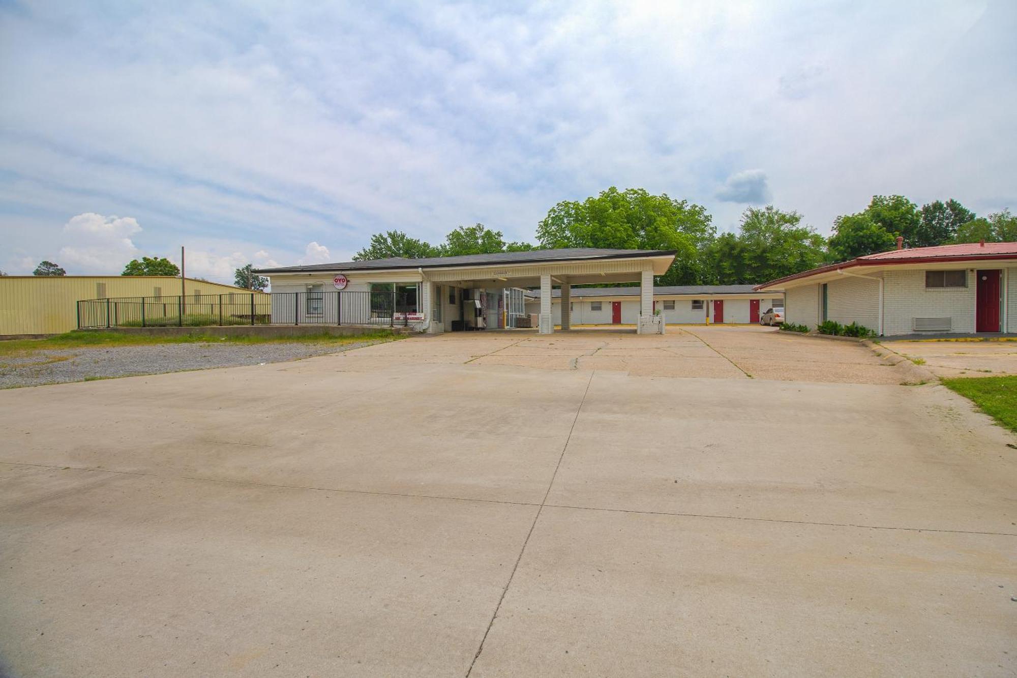 Oyo Hotel Mcalester Ok S Main St Экстерьер фото